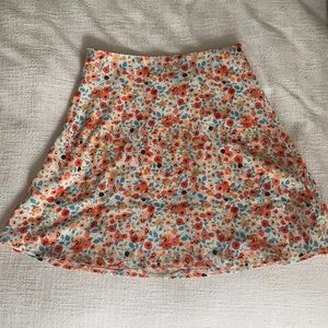 Flower pattern mini skirt